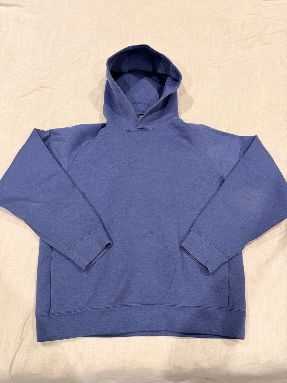 Uniqlo Medium Men's Blue Pullover Hoodie - Classic Casual Sweatshirt